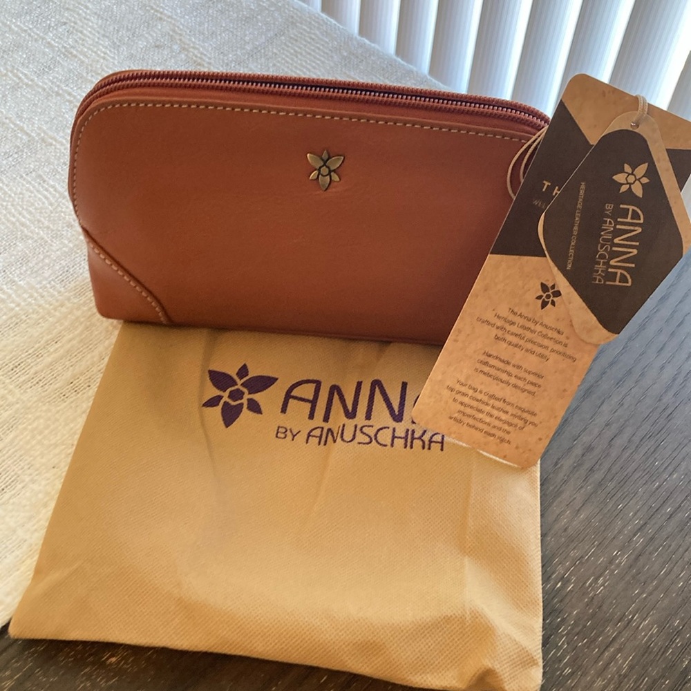 Anna by Anauschka Brown Leather Women's makeup/ Toiletry Bag